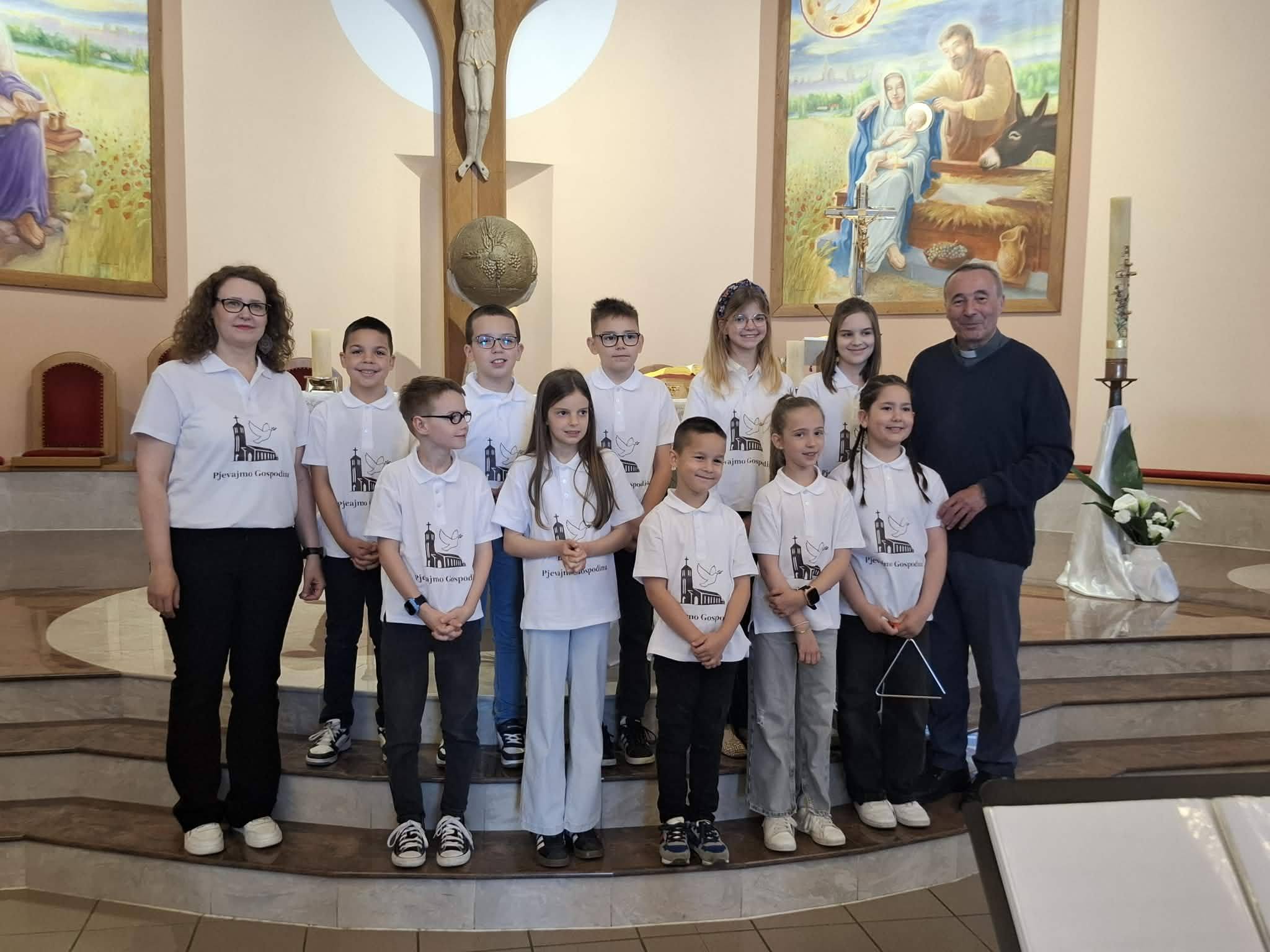 Dječji zbor na „Zlatnoj harfi“